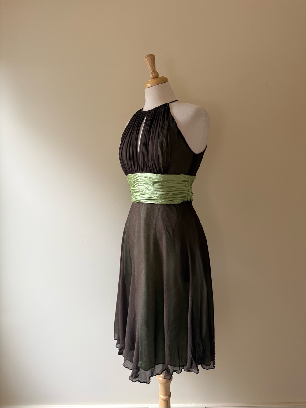 Vintage Y2K Maggy London 100% Silk Brown & Green Halter Dress Size 6